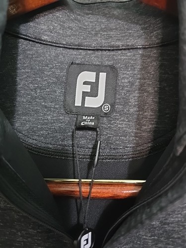 Footjoy Golf 1/2 Zip S Layer Pullover Black 4 Way Stretch Men’s Black Vest NWT - Picture 5 of 6