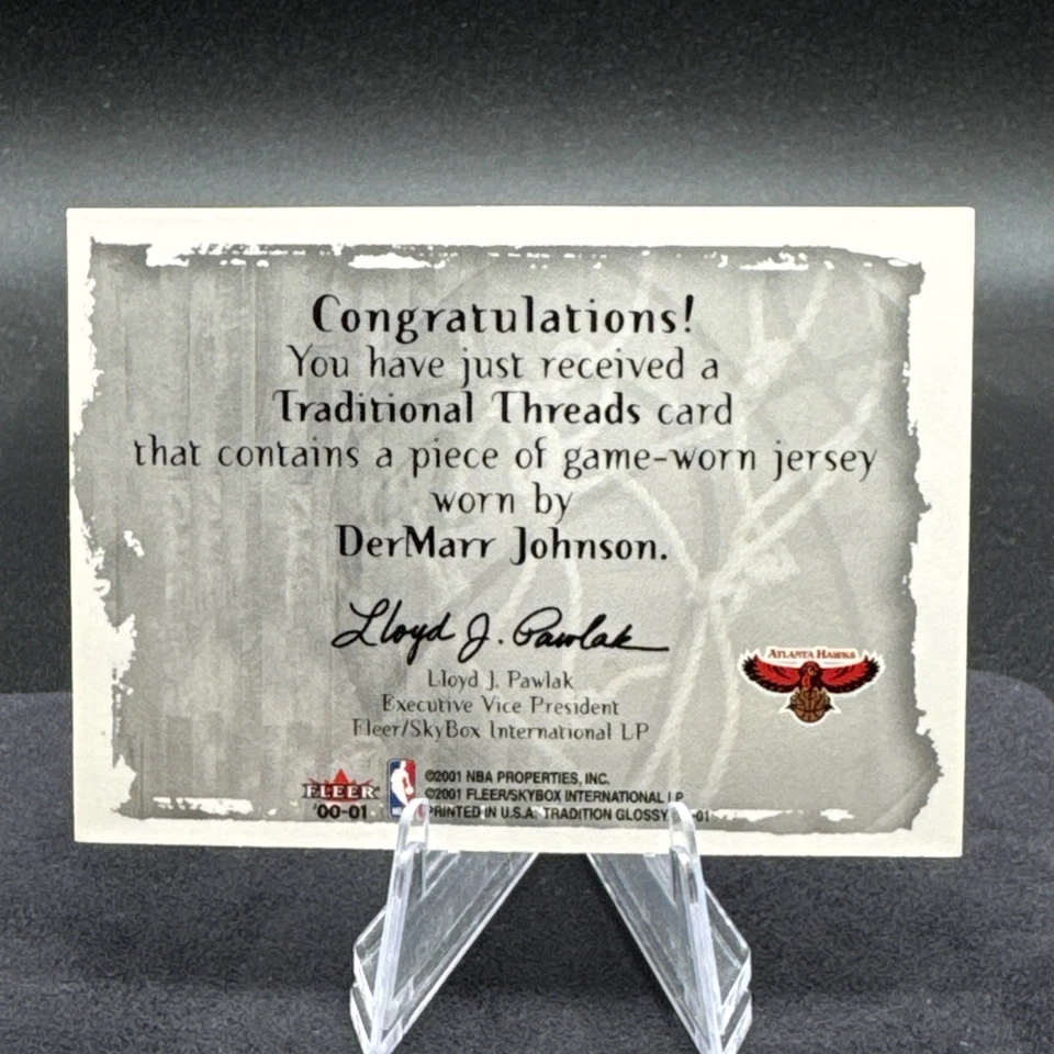 2001 Fleer Traditions глянцевые - традиционные нити - DerMARR Johnson (Mem) - Изображение 2 из 2