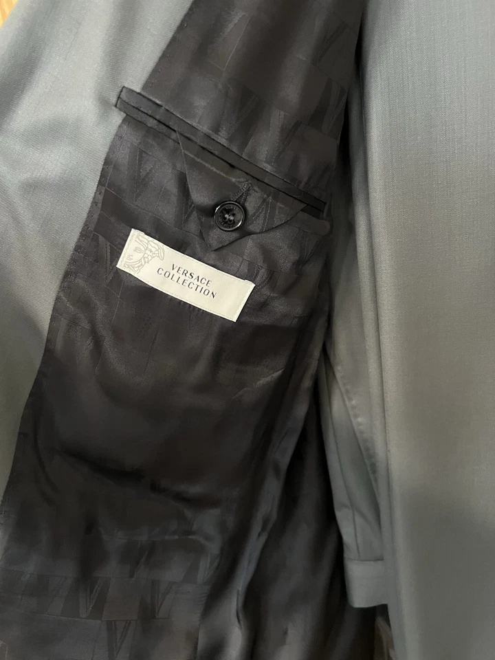 VERSACE COLLECTION Gray 2 Button Men’s Suit Sz 50 W 32 NEW Athletic fit - Image 4 of 4