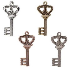 Big Old Fashioned Antique Skeleton Key Pendant Charm W/Heart Plated Pewter Metal