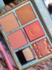 Benefit CHEEK PARADE Palette (Hoola-Hoola Lit...