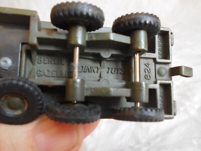 DINKY TOYS ANCIEN militaire - Camion Berliet Gazelle n° 824 EUR 7,50