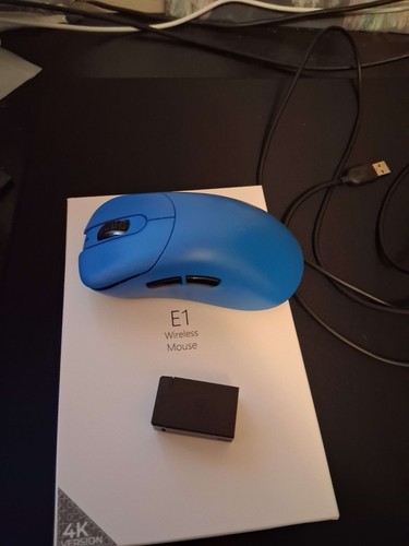 VAXEE E1 WIRELESS GAMING MOUSE - Photo 2/4