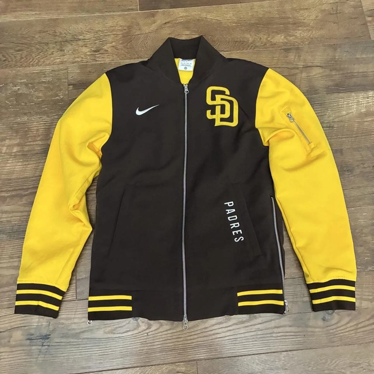 Nike San Diego Padres 2026 MLB Dugout Bomber Jacket XS image 1