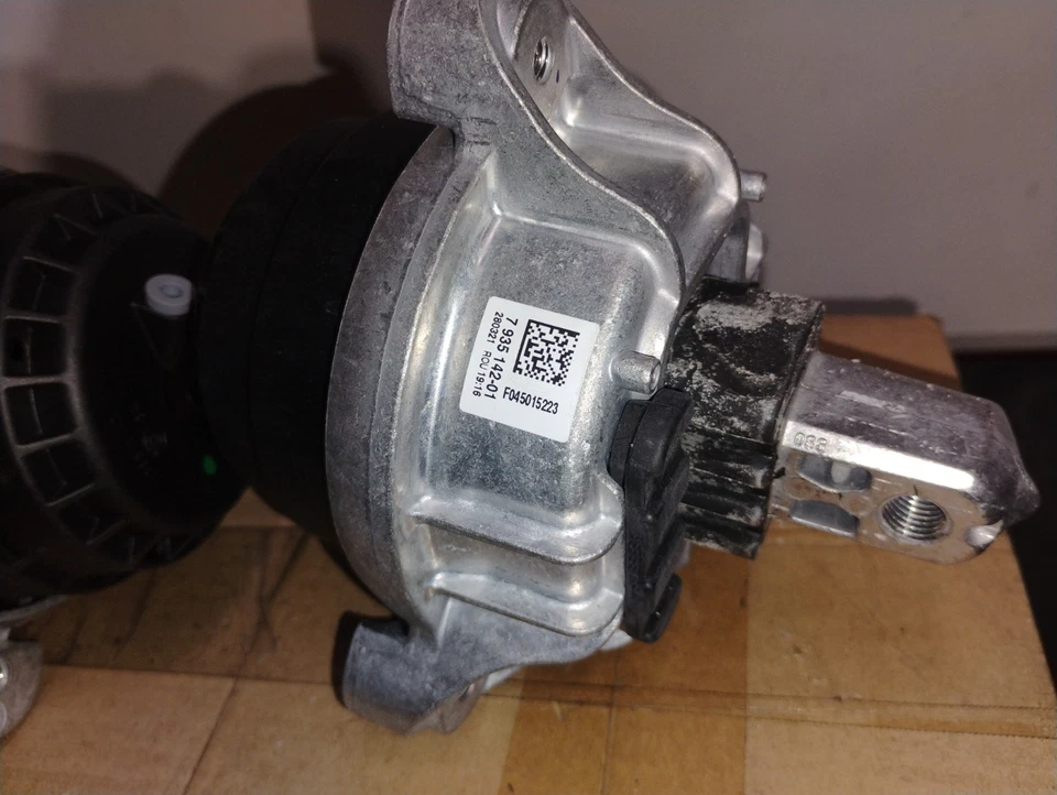 BMW M5 550i 650i 750i 2015 juego de montaje de motor izquierda y derecha OEM fábrica Foto 3 de 4