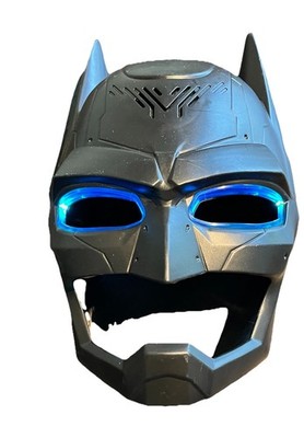 Batman Voice Changing Talking Mask Face Costume Glows Eyes  DC Comic Halloween