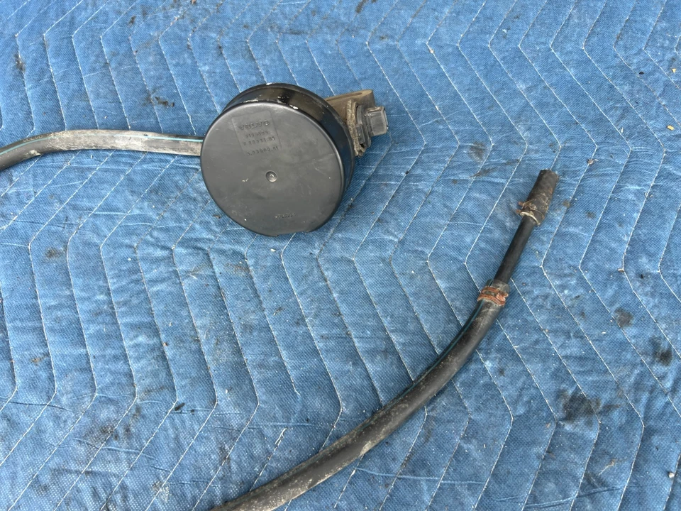 Volvo S70 V70 XC EVAP 1998-2000 bote de vacío respirador 9135805 OEM #3165EM Foto 2 de 4