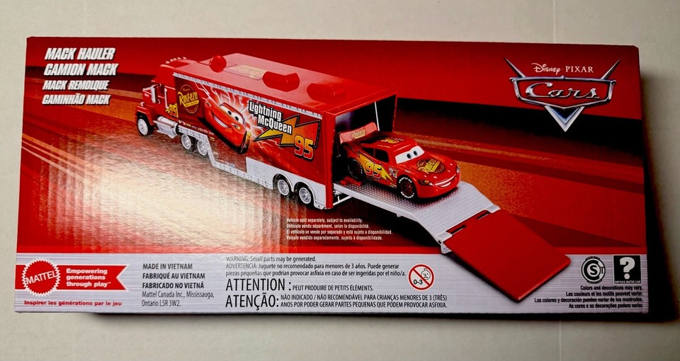 DISNEY PIXAR CARS 2025 MACK HAULER RUST-EZE TRAILER LIGHTNING MCQUEEN ...