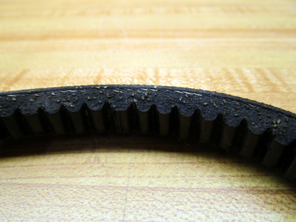 Continental 4L260 FHP Lawn And Garden Belt