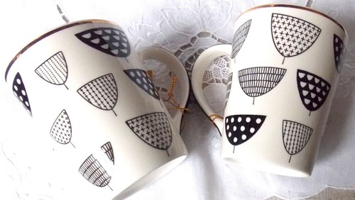 TASSES A THE EN CERAMIQUE DECOR LES TRIANGES LES 2 - Picture 2 of 6
