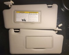 2008-2013 Nissan Rogue Sun Visor Driver And Passenger Set Lighted