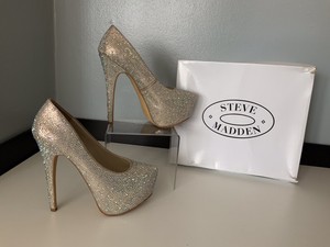 champagne court heels