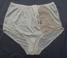 NWT Vanity Fair 6 42 Panty Sheer Satiny Smooth High-Waist Glow Antron III 13731