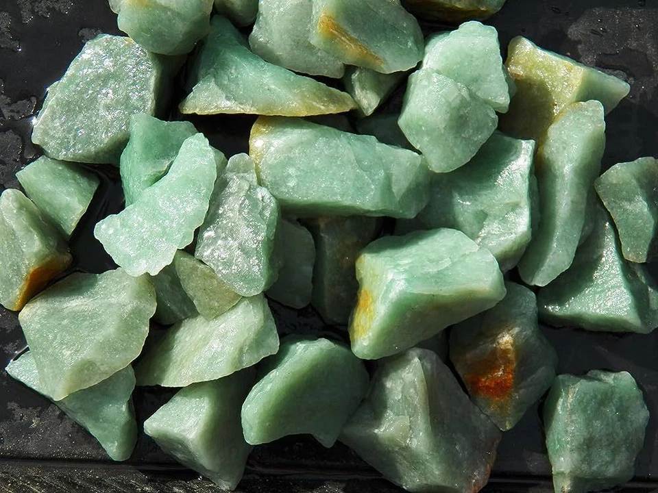 100% Natural Green Aventurine Rough Stone LB  (Crystal Wholesale Bulk Lots) - Image 3 of 4