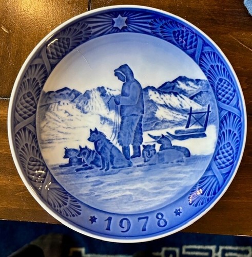 Royal Copenhagen 1978 Greenland Scenery Weihnachtsteller Schlittenhunde