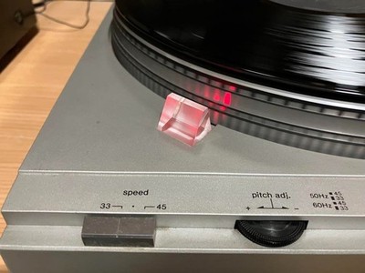 Technics Direct Drive Automatic Sl-d3 Turntable Near MINT