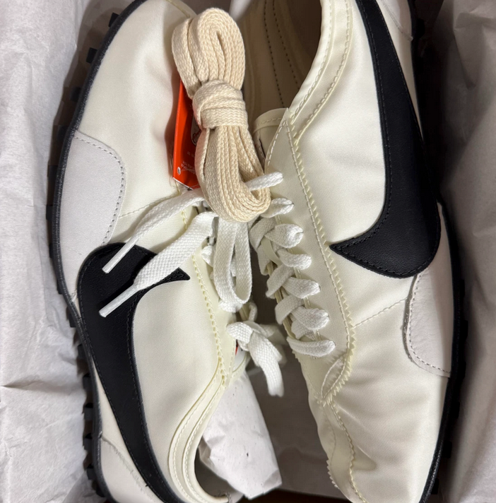 Nike Women Moon Shoe Soft Pearl and Black II0407-001 | eBay