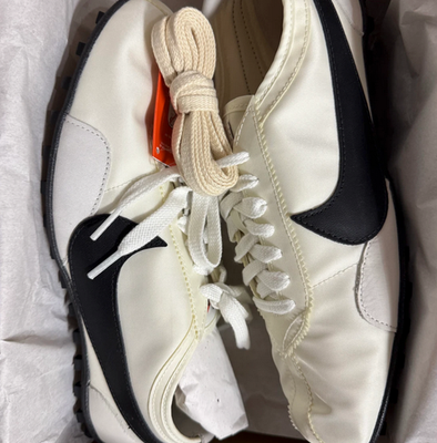 Nike Women Moon Shoe Soft Pearl and Black II0407-001 | eBay