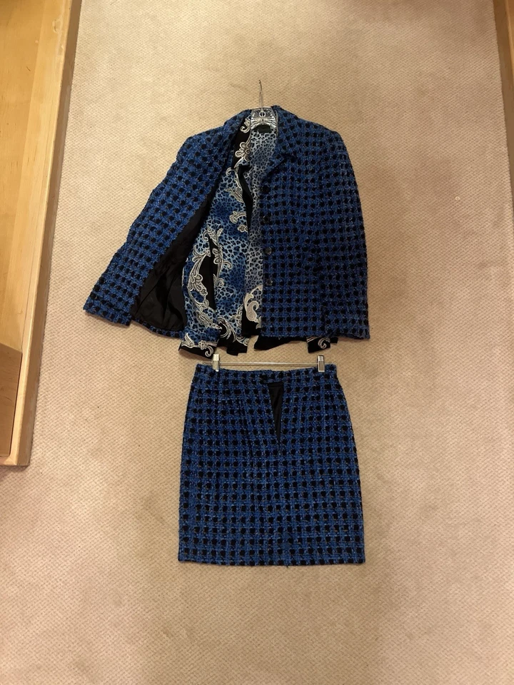 Vintage Escada Tres Piezas (Blazer, Blusa, Falda) Años 90 Lana y Seda. Talla 36 Foto 2 de 4