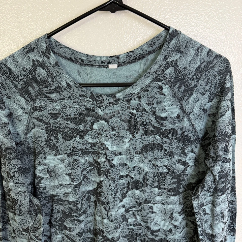 Top Athleta Momentum Mujer Medio Verde Negro Floral Manga Larga Correr Gimnasio Foto 3 de 4