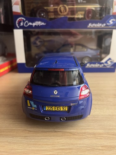 Ottomobile Otto Megane 2 RS F25 1/18 OT575 - Bild 5 von 12