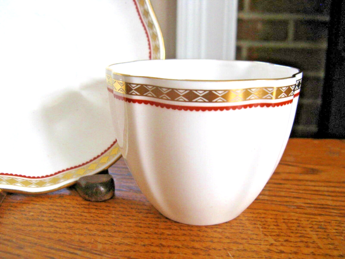 Royal Crown Derby England Bone China CARLTON RED Cup & Saucer Set