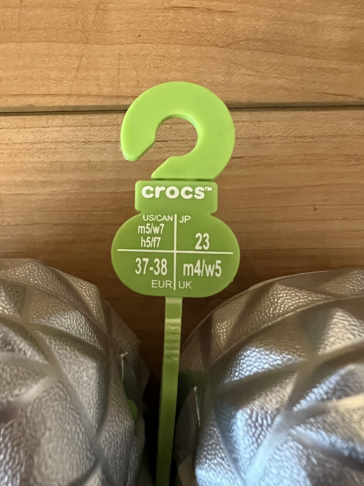 PANTOFOLA D’ORO Zoccoli classici Crocs argento geometrico metallizzato unisex nuovi taglia M 5 W 7