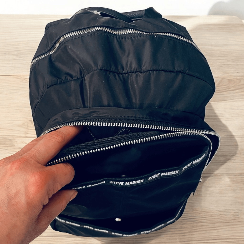 NWT Steve Madden BRICHH Black Signature Logo Multi pockets Backpack Bag & Pouch NWT Steve Madden BRICHH Black Signature Logo Multi pockets  main image 3