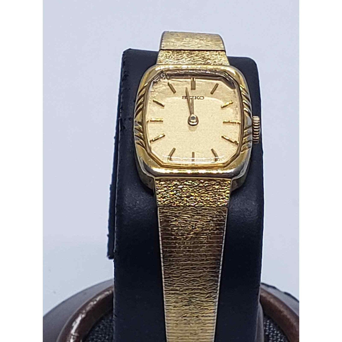 【希少品　美品　新品電池】2920 SEIKO レディース腕時計　ヴィンテージ 希少品 美品 新品電池】2920 SEIKO レディース腕時計