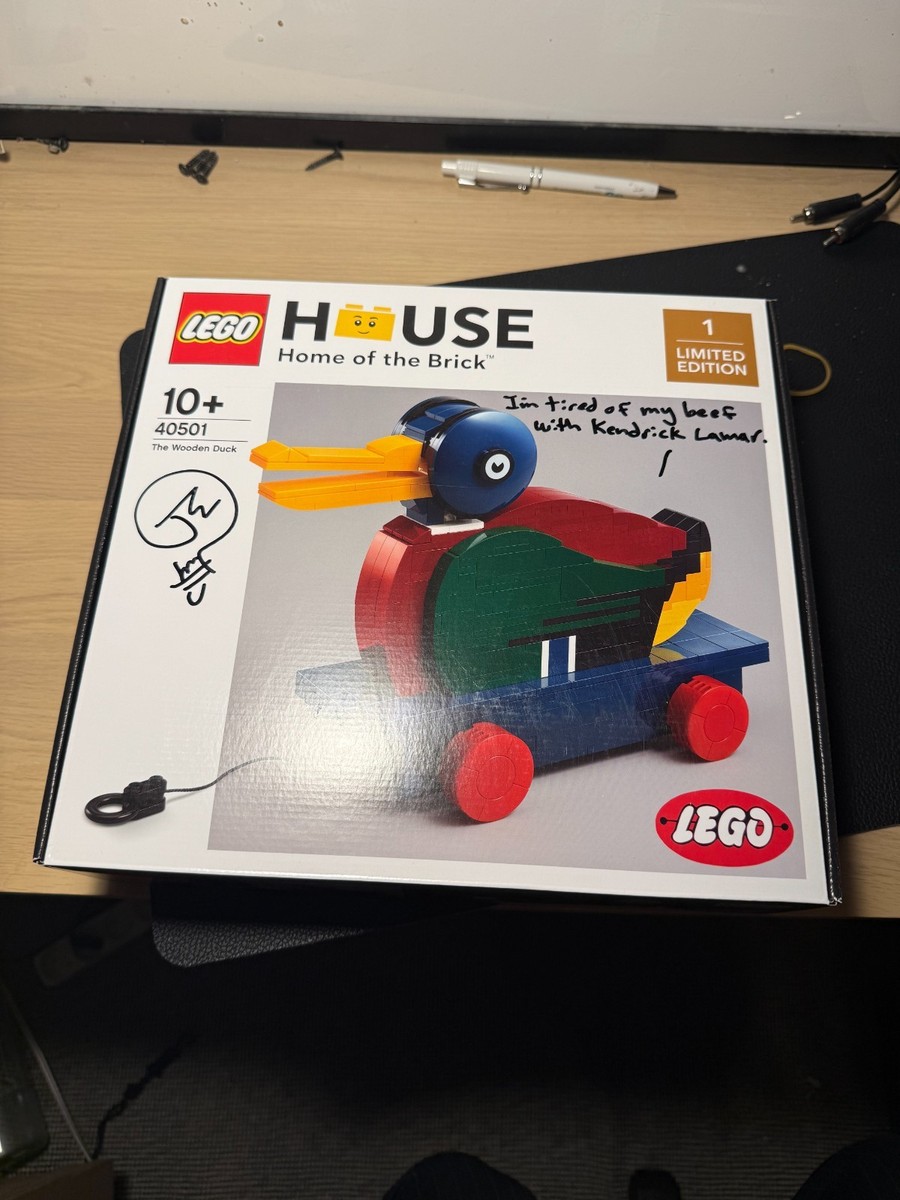 NO US CUSTOMERS** DESIGNER SIGNED LEGO 40501 House Exclusive: The