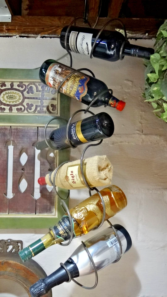 Escalada Tendril 6 Botellas Colgante Vino Estante Metal Arte de Pared por John American Foto 2 de 4