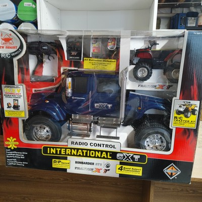 New Bright 1:6  International CXT Radio Controlled Truck + Traxter XT NIB