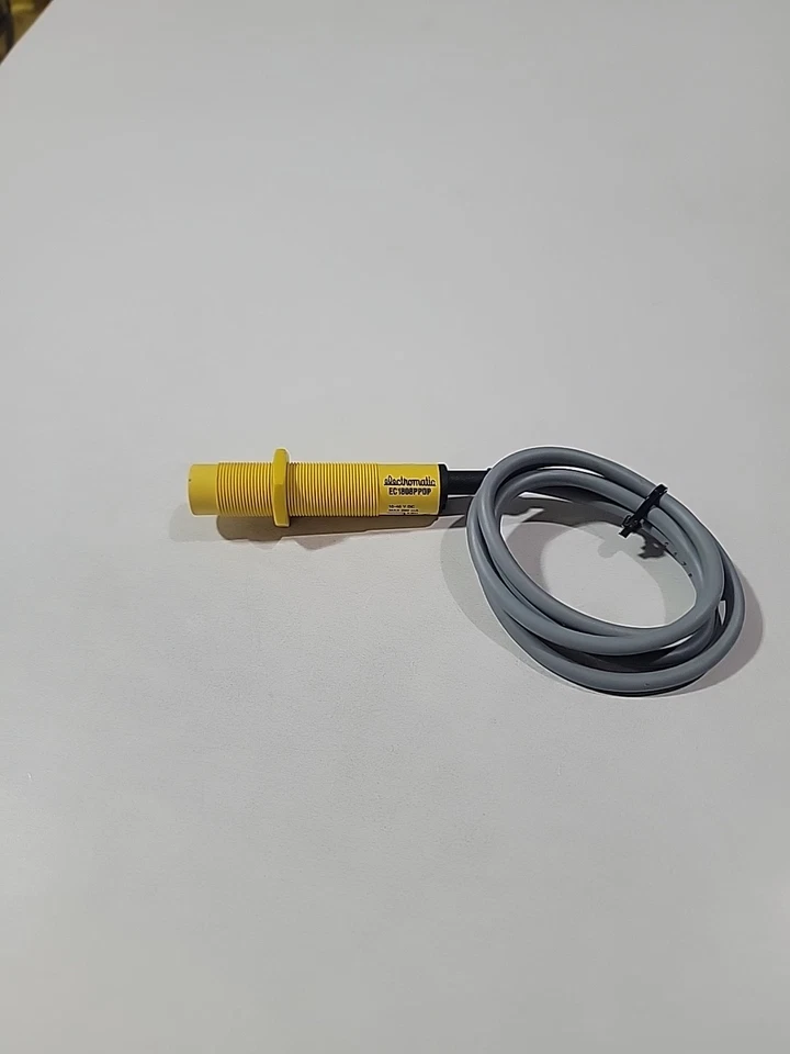 *USED* Carlo Gavazzi EC1808PPOP Proximity Switch Capacitive Electromatic - Image 4 of 4