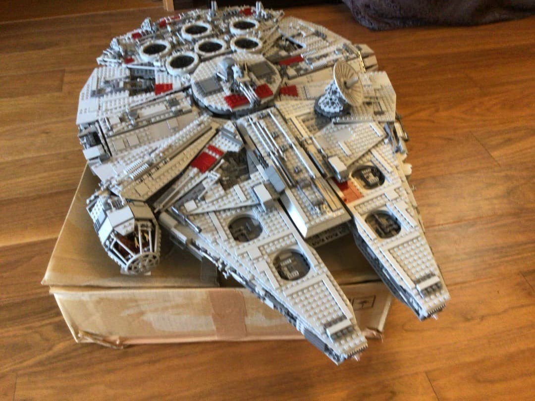 LEGO Star Wars Ultimate Collector Series Millennium Falcon 10179
