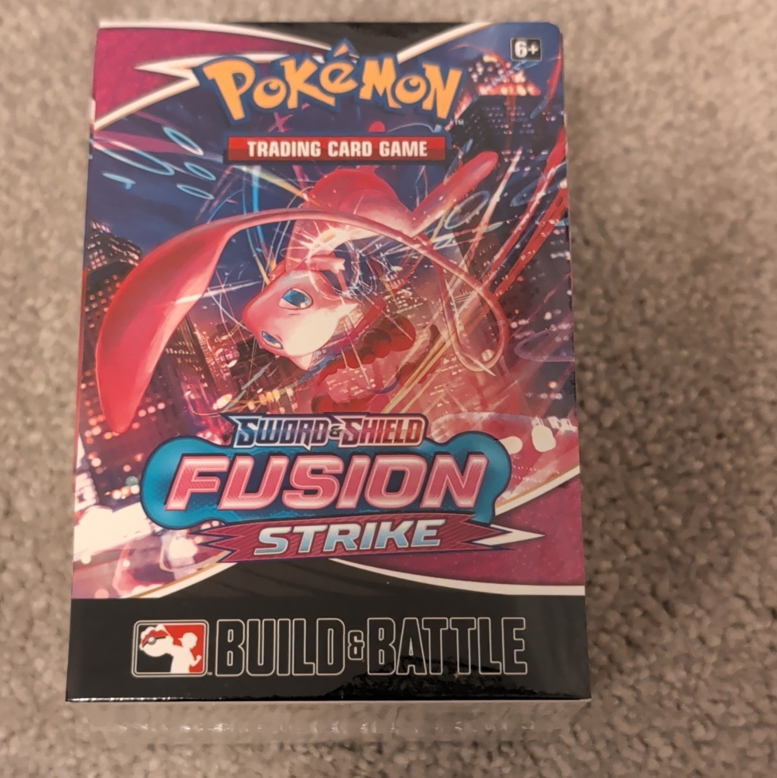 Pokémon TCG Sword & Shield Fusion Strike Build & Battle Box English