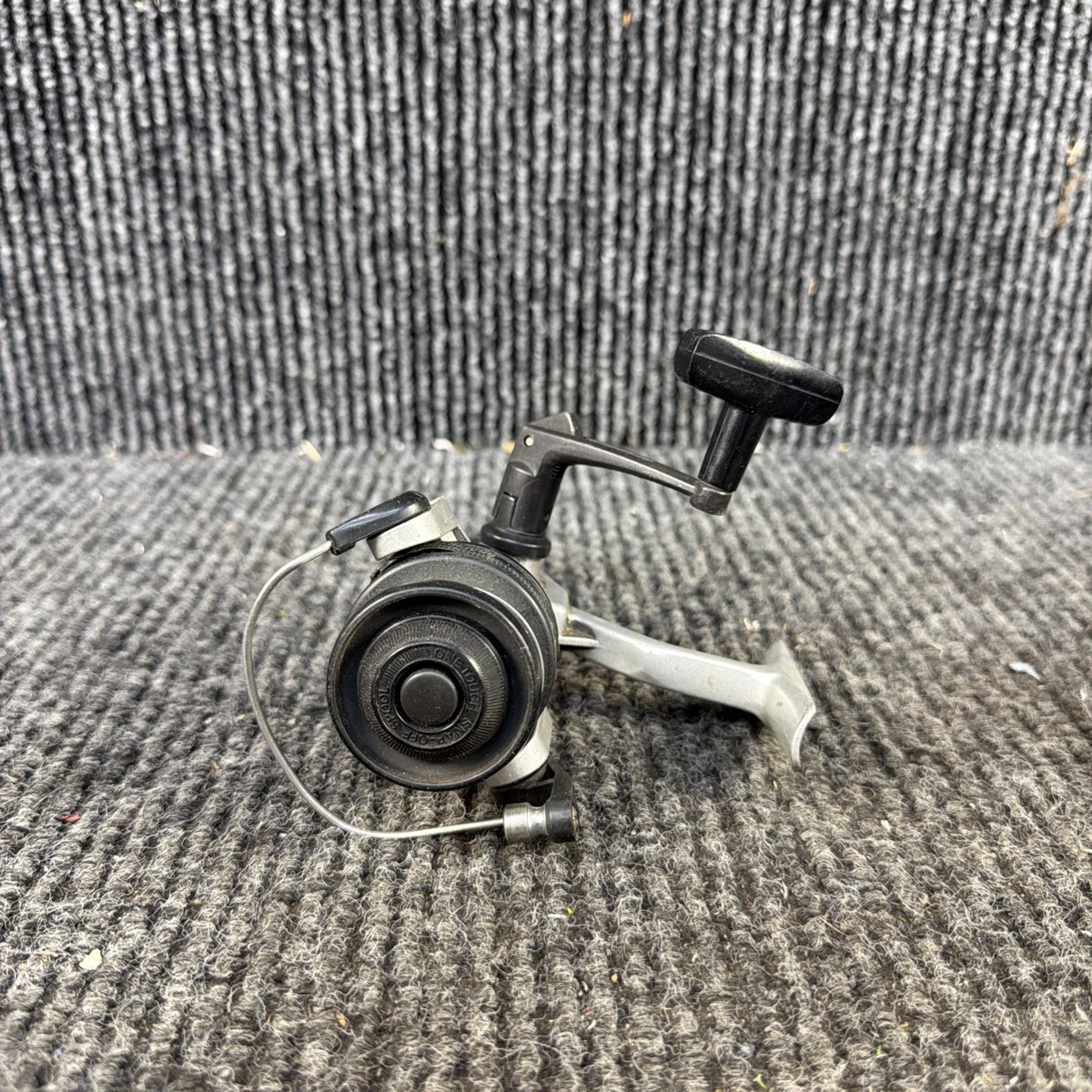 daiwa as1350 reel Legalis LT Spinning Reel, Size: 4000D-C The Air Rotor features a smooth protrusion Daiwa AS1350 Spinning Reel Side