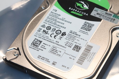 SEAGATE BARRACUDA.. DISQUE DUR 1TB SATA 6Gb/s .Réf: ST1000DM010 - Photo 4/7