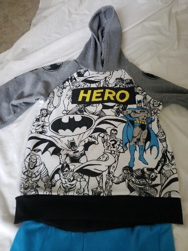 Batman 2 Piece Set Size 7 Boys In Very Good Condition DC Comics - Picture 3 of 13