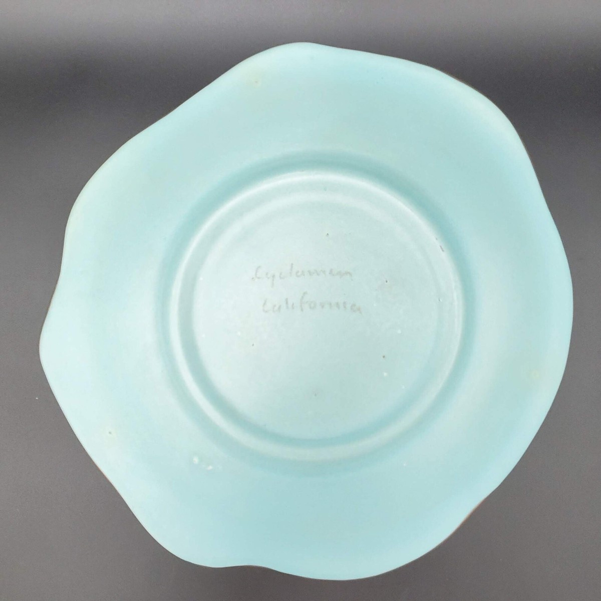 RARE Julie Sanders Gold Trim Cyclamen Pottery 12” Dinner Plate