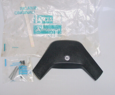 Neu Lancia Beta Coupe Spider Hupentaste / Prallschutz / Lenkrad Abdeckung - NOS