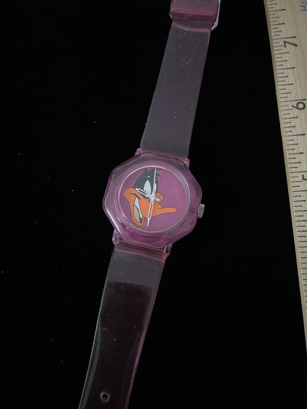 VINTAGE DAFFY DUCK Watch 1980'S PINK SILICONE BAND WARNER BOS UNTESTED AS IS
