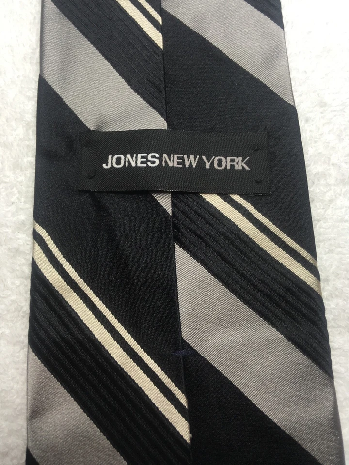 CORBATA HOMBRE JONES NEW YORK RAYAS NEGRAS Y GRISES 3,75 X 59 Foto 4 de 4