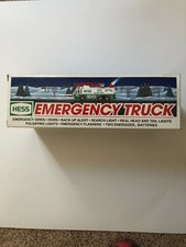 VINTAGE 1996 HESS Emergency Ladder Fire Truck NEW IN BOX NIB LIGHTS+SOUNDS,HORN