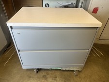 Steelcase Lateral 2 Drawer File Cabinet with Formica Top with Lock And Key