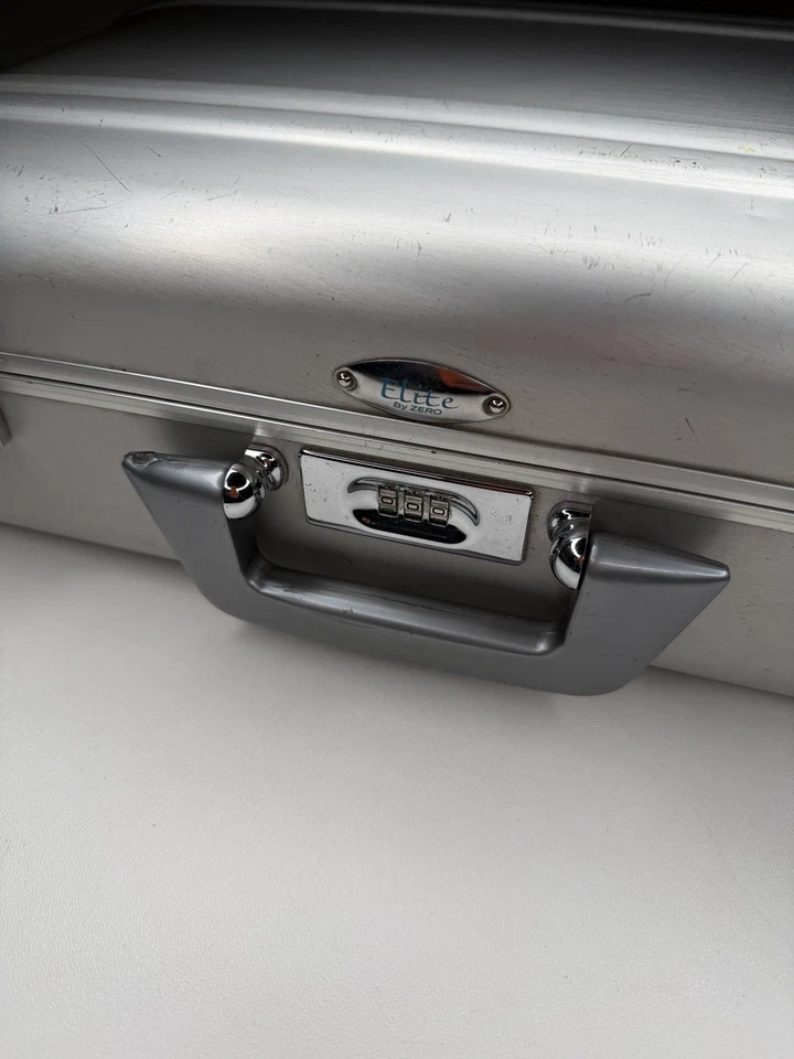 Vintage Zero Elite Halliburton Combo Lock Aluminum Attaché Case 13” x 18” x 5” - Image 2 of 4