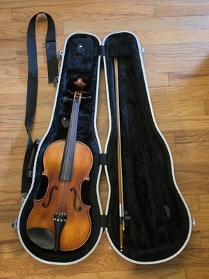 Amati's Fine Instruments Amati E-190 4/4 by Violmaster Violin, Bow, Bridg & Case
