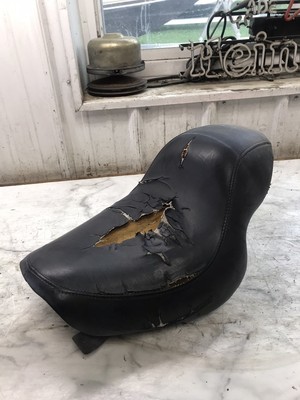 87 Honda VF700 VF 700 C Super Magna Seat 