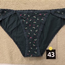 Pink By Victoria  s Secret Xl Green Lace, Trim, Cotton Holiday Cheeky Panties