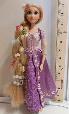 Disney Store Rapunzel Princess Tangled Story Articulated Posable Doll &Dress EUC
