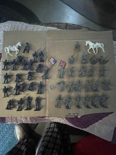 VINTAGE LOT OF 46 PLASTIC CIVIL WAR TOY SOLDIERS UNION VS CONFEDERACY
